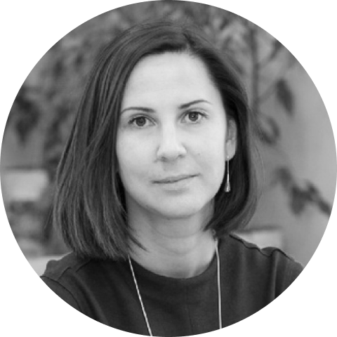 Анна Захарова